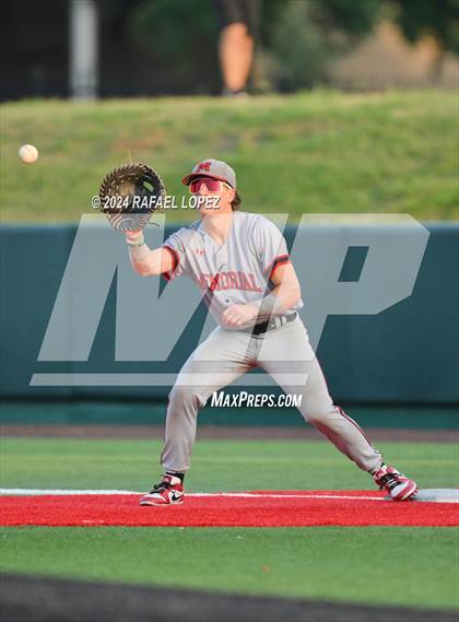 Thumbnail 1 in Memorial vs. Pearland (UIL Baseball 6A Region 3 Regional Semifinal) photogallery.