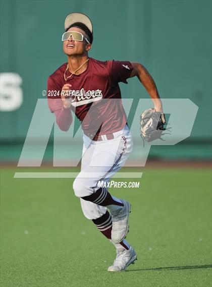 Thumbnail 1 in Memorial vs. Pearland (UIL Baseball 6A Region 3 Regional Semifinal) photogallery.