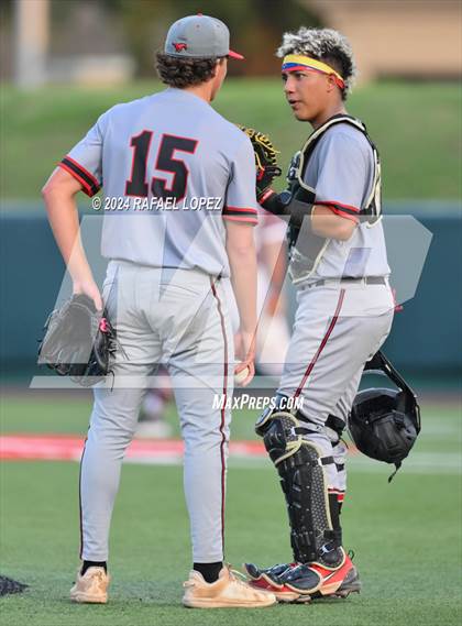 Thumbnail 2 in Memorial vs. Pearland (UIL Baseball 6A Region 3 Regional Semifinal) photogallery.