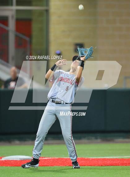 Thumbnail 2 in Memorial vs. Pearland (UIL Baseball 6A Region 3 Regional Semifinal) photogallery.