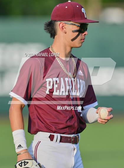 Thumbnail 1 in Memorial vs. Pearland (UIL Baseball 6A Region 3 Regional Semifinal) photogallery.