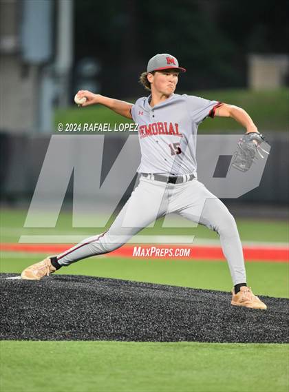 Thumbnail 1 in Memorial vs. Pearland (UIL Baseball 6A Region 3 Regional Semifinal) photogallery.