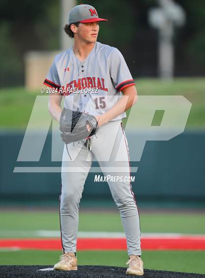 Thumbnail 2 in Memorial vs. Pearland (UIL Baseball 6A Region 3 Regional Semifinal) photogallery.