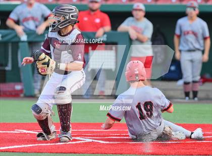 Thumbnail 3 in Memorial vs. Pearland (UIL Baseball 6A Region 3 Regional Semifinal) photogallery.