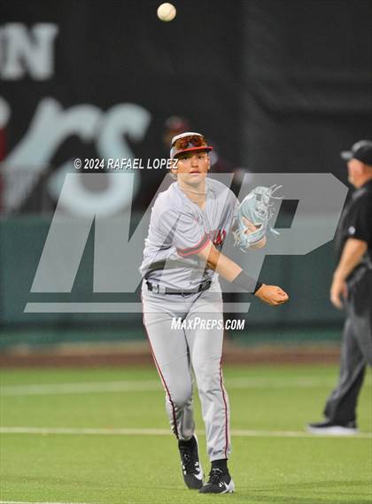 Thumbnail 1 in Memorial vs. Pearland (UIL Baseball 6A Region 3 Regional Semifinal) photogallery.