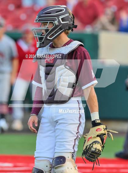 Thumbnail 1 in Memorial vs. Pearland (UIL Baseball 6A Region 3 Regional Semifinal) photogallery.