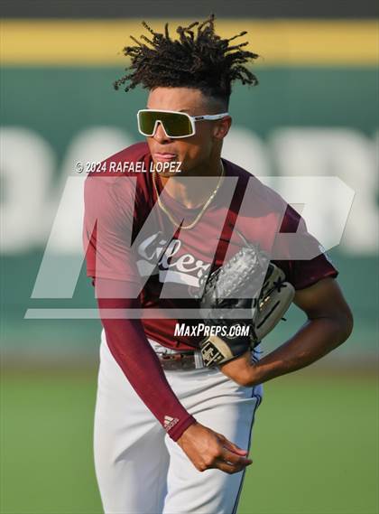 Thumbnail 2 in Memorial vs. Pearland (UIL Baseball 6A Region 3 Regional Semifinal) photogallery.