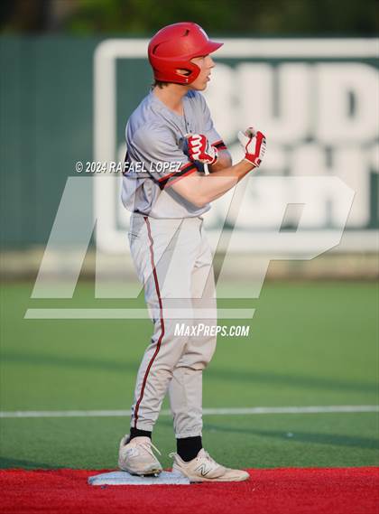Thumbnail 1 in Memorial vs. Pearland (UIL Baseball 6A Region 3 Regional Semifinal) photogallery.