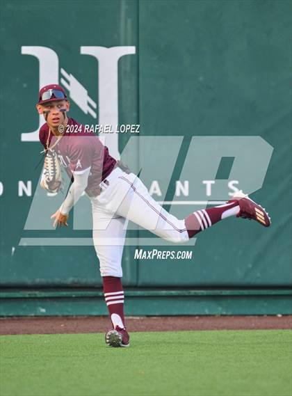 Thumbnail 1 in Memorial vs. Pearland (UIL Baseball 6A Region 3 Regional Semifinal) photogallery.