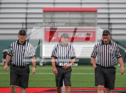 Thumbnail 1 in Darien vs. New Canaan (CIAC Class L Semifinal) photogallery.