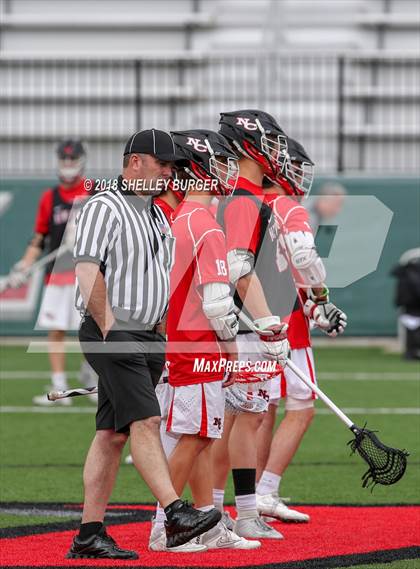Thumbnail 2 in Darien vs. New Canaan (CIAC Class L Semifinal) photogallery.