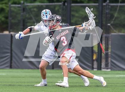 Thumbnail 2 in Darien vs. New Canaan (CIAC Class L Semifinal) photogallery.