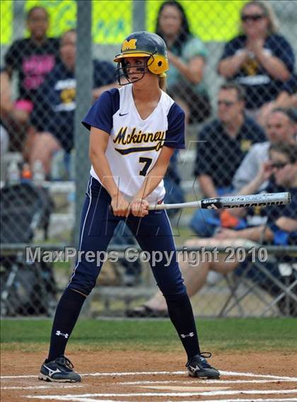 Thumbnail 2 in Rockwall-Heath vs McKinney (4A Region II bidistrict) photogallery.