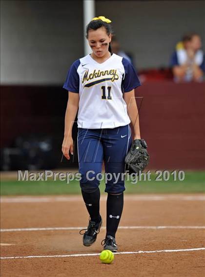Thumbnail 1 in Rockwall-Heath vs McKinney (4A Region II bidistrict) photogallery.