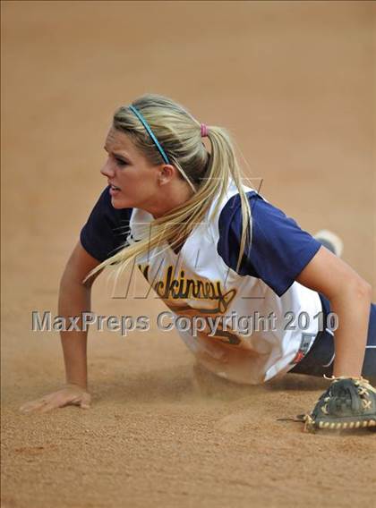 Thumbnail 2 in Rockwall-Heath vs McKinney (4A Region II bidistrict) photogallery.