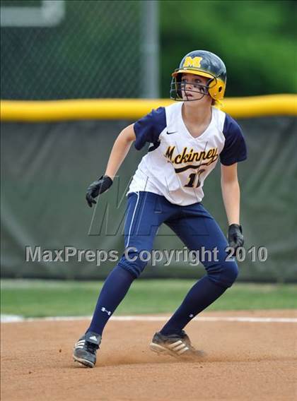Thumbnail 2 in Rockwall-Heath vs McKinney (4A Region II bidistrict) photogallery.