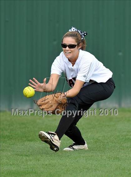Thumbnail 2 in Rockwall-Heath vs McKinney (4A Region II bidistrict) photogallery.