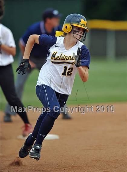 Thumbnail 1 in Rockwall-Heath vs McKinney (4A Region II bidistrict) photogallery.