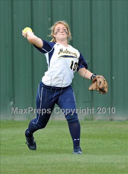 Thumbnail 3 in Rockwall-Heath vs McKinney (4A Region II bidistrict) photogallery.