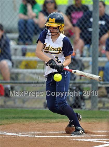 Thumbnail 1 in Rockwall-Heath vs McKinney (4A Region II bidistrict) photogallery.