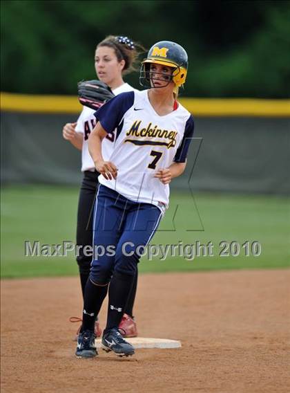 Thumbnail 1 in Rockwall-Heath vs McKinney (4A Region II bidistrict) photogallery.