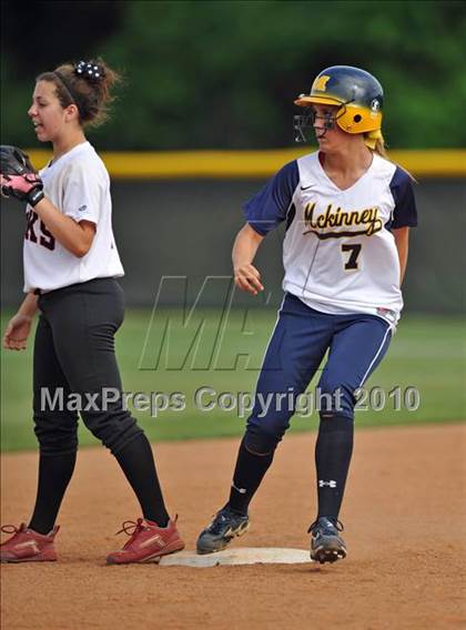Thumbnail 3 in Rockwall-Heath vs McKinney (4A Region II bidistrict) photogallery.