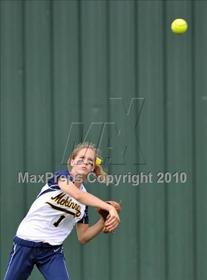 Thumbnail 3 in Rockwall-Heath vs McKinney (4A Region II bidistrict) photogallery.