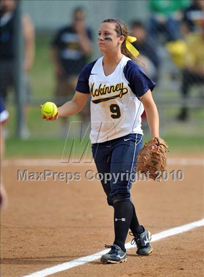 Thumbnail 1 in Rockwall-Heath vs McKinney (4A Region II bidistrict) photogallery.