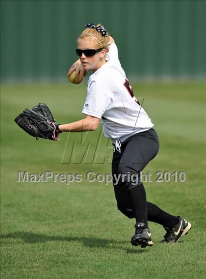 Thumbnail 1 in Rockwall-Heath vs McKinney (4A Region II bidistrict) photogallery.