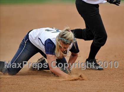 Thumbnail 3 in Rockwall-Heath vs McKinney (4A Region II bidistrict) photogallery.