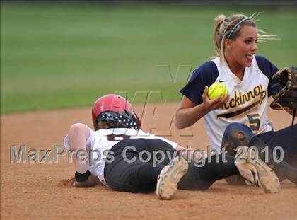 Thumbnail 3 in Rockwall-Heath vs McKinney (4A Region II bidistrict) photogallery.