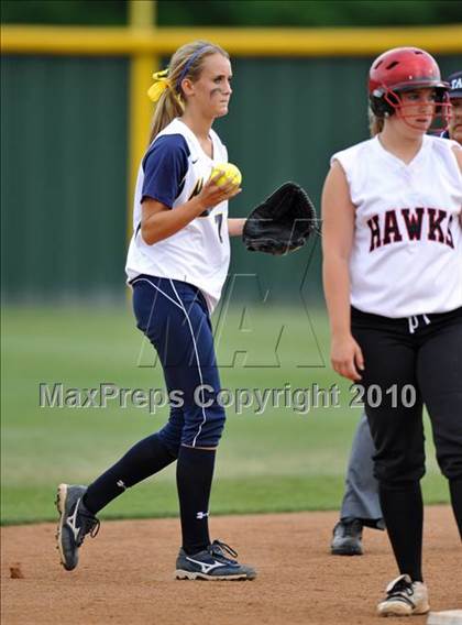 Thumbnail 3 in Rockwall-Heath vs McKinney (4A Region II bidistrict) photogallery.