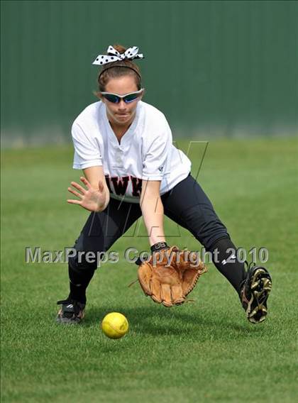 Thumbnail 1 in Rockwall-Heath vs McKinney (4A Region II bidistrict) photogallery.