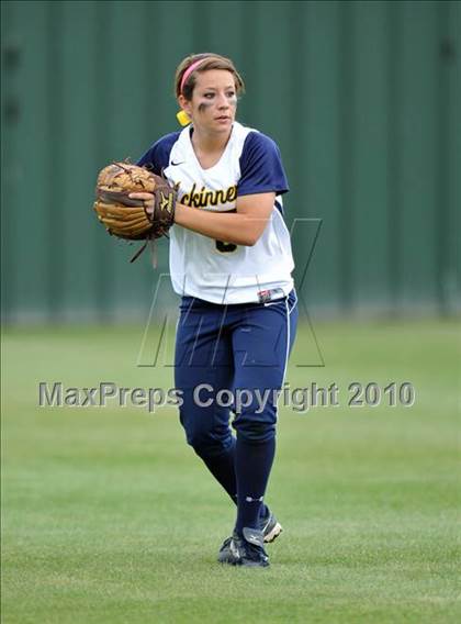 Thumbnail 1 in Rockwall-Heath vs McKinney (4A Region II bidistrict) photogallery.