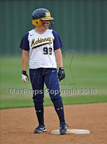 Thumbnail 3 in Rockwall-Heath vs McKinney (4A Region II bidistrict) photogallery.