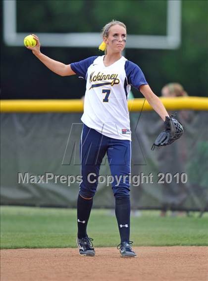 Thumbnail 2 in Rockwall-Heath vs McKinney (4A Region II bidistrict) photogallery.