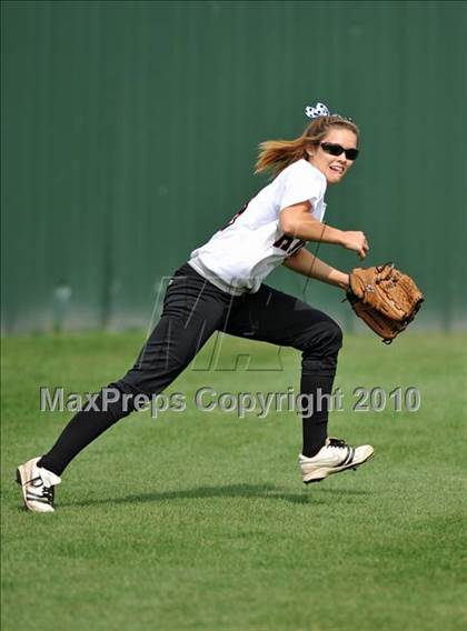 Thumbnail 2 in Rockwall-Heath vs McKinney (4A Region II bidistrict) photogallery.