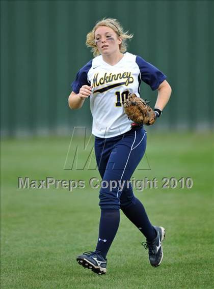 Thumbnail 3 in Rockwall-Heath vs McKinney (4A Region II bidistrict) photogallery.