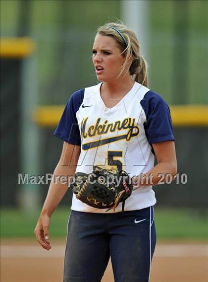Thumbnail 1 in Rockwall-Heath vs McKinney (4A Region II bidistrict) photogallery.