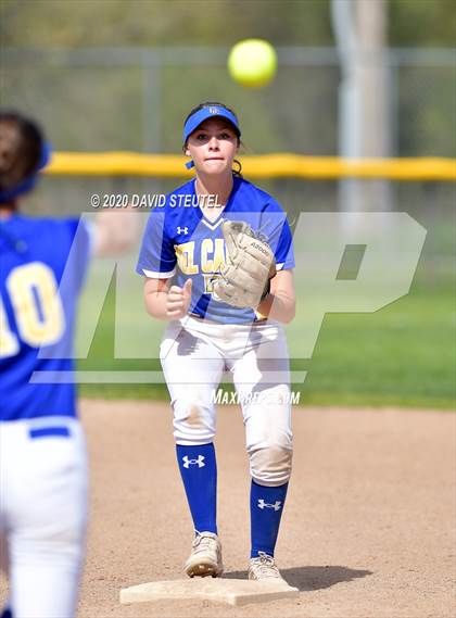 Thumbnail 2 in Vacaville vs. Del Campo (Pre-Season T.O.C.) photogallery.