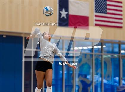 Thumbnail 2 in Harlan @ Alamo Heights photogallery.