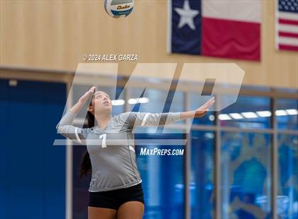 Thumbnail 1 in Harlan @ Alamo Heights photogallery.
