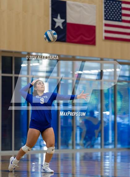 Thumbnail 2 in Harlan @ Alamo Heights photogallery.