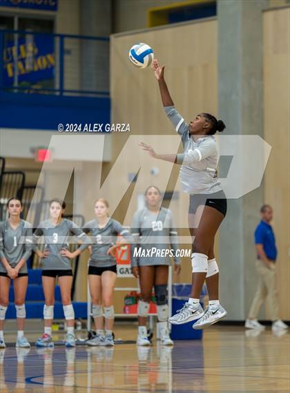 Thumbnail 3 in Harlan @ Alamo Heights photogallery.