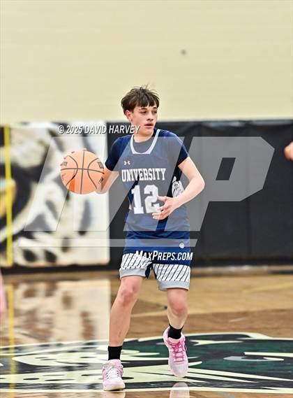 Thumbnail 3 in FR: University @ D'Evelyn photogallery.