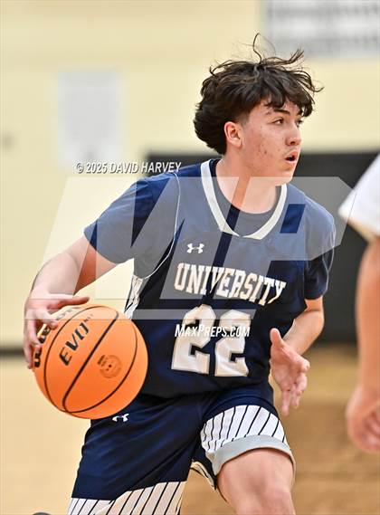 Thumbnail 3 in FR: University @ D'Evelyn photogallery.