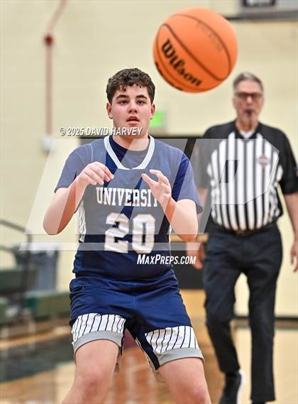 Thumbnail 2 in FR: University @ D'Evelyn photogallery.