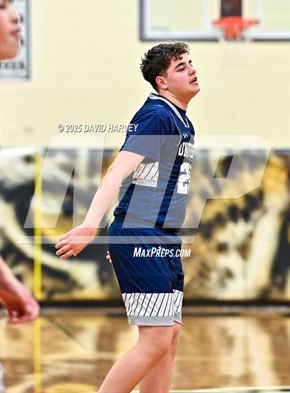 Thumbnail 2 in FR: University @ D'Evelyn photogallery.