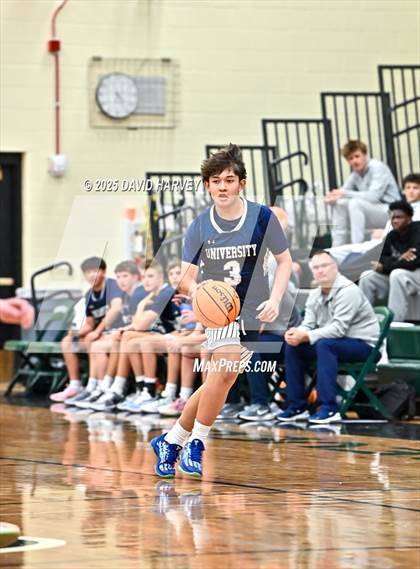 Thumbnail 1 in FR: University @ D'Evelyn photogallery.