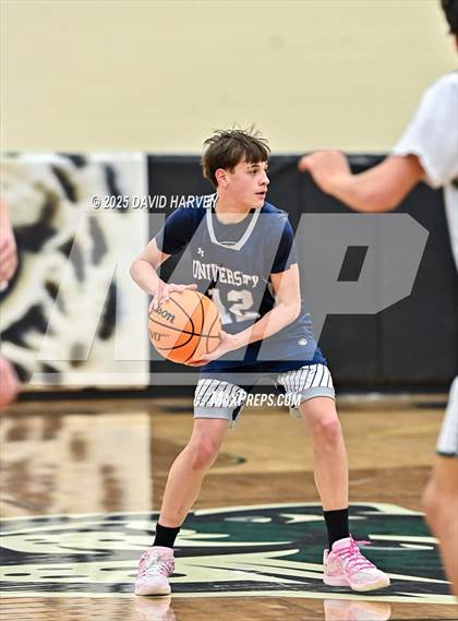 Thumbnail 2 in FR: University @ D'Evelyn photogallery.